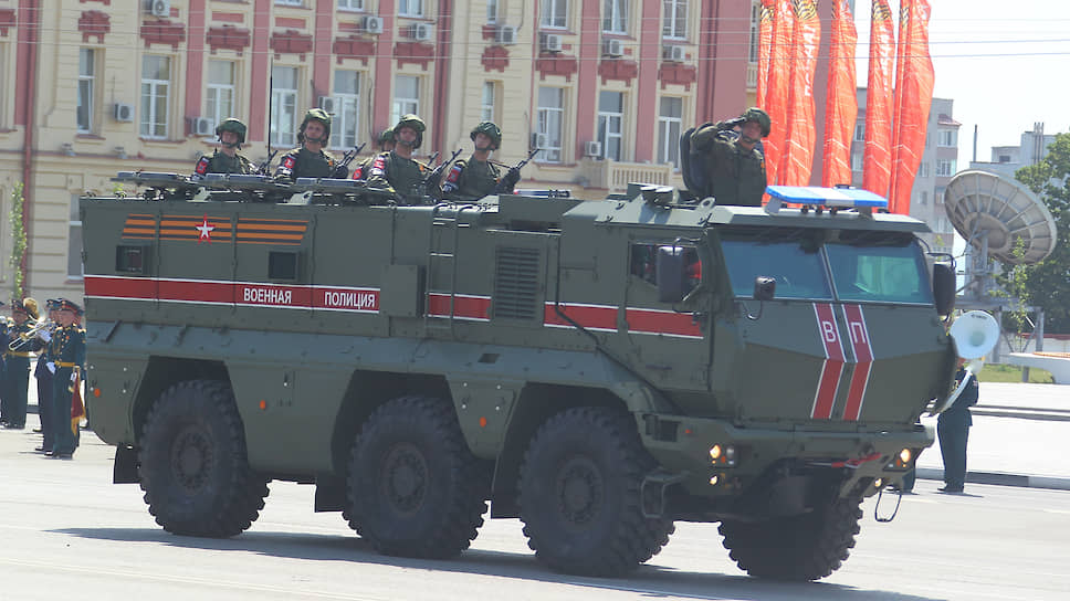 Военный парад на Театральной площади, посвященный 75-летию Победы в Великой отечественной войне