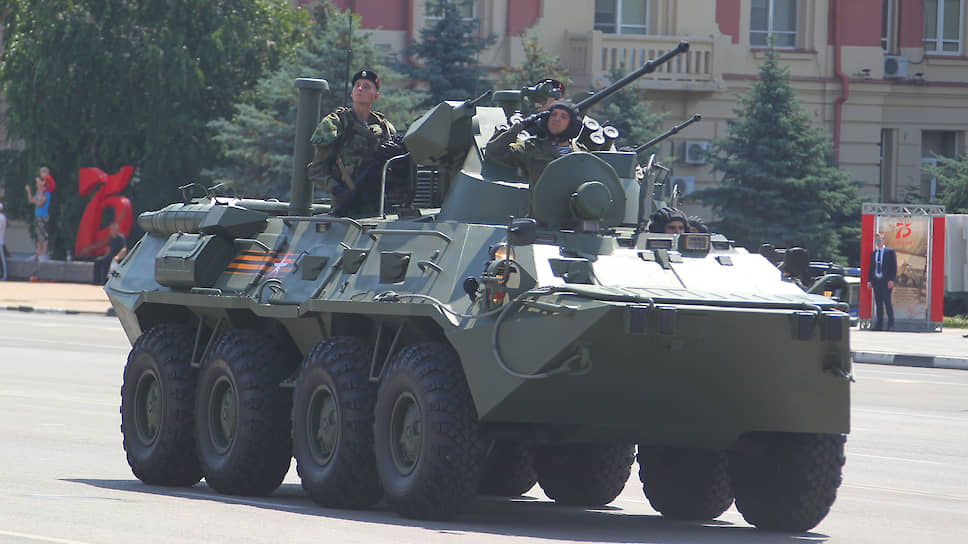 Военный парад на Театральной площади, посвященный 75-летию Победы в Великой отечественной войне