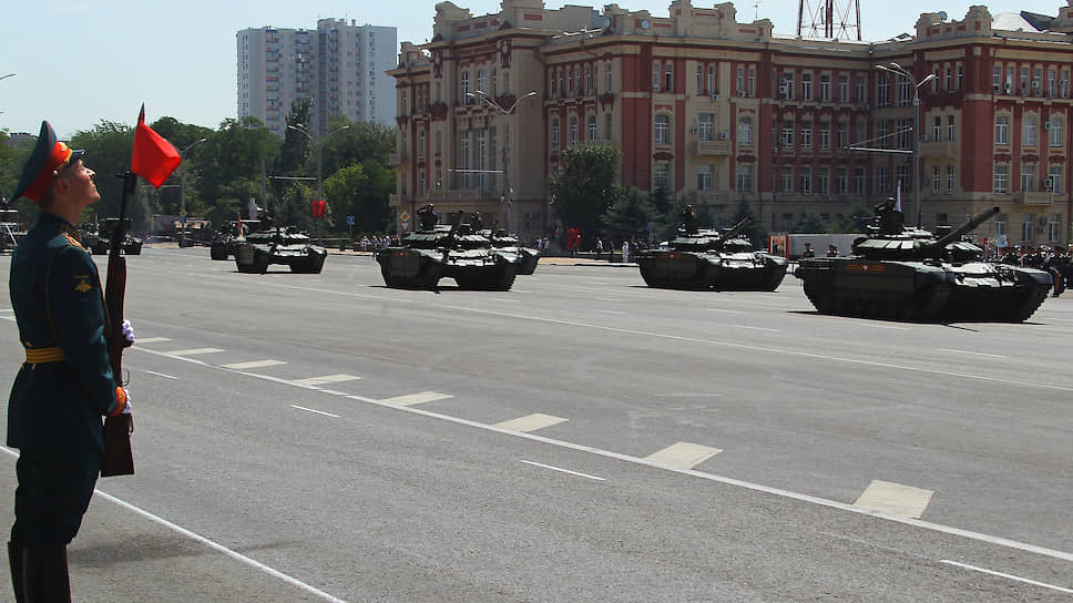 Военный парад на Театральной площади, посвященный 75-летию Победы в Великой отечественной войне