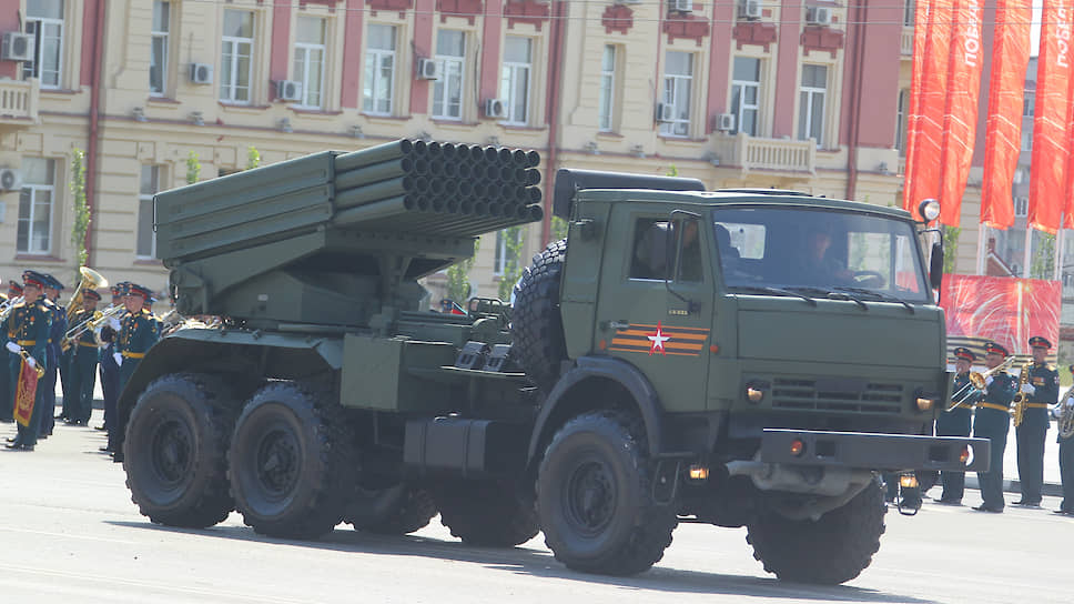 Военный парад на Театральной площади, посвященный 75-летию Победы в Великой отечественной войне