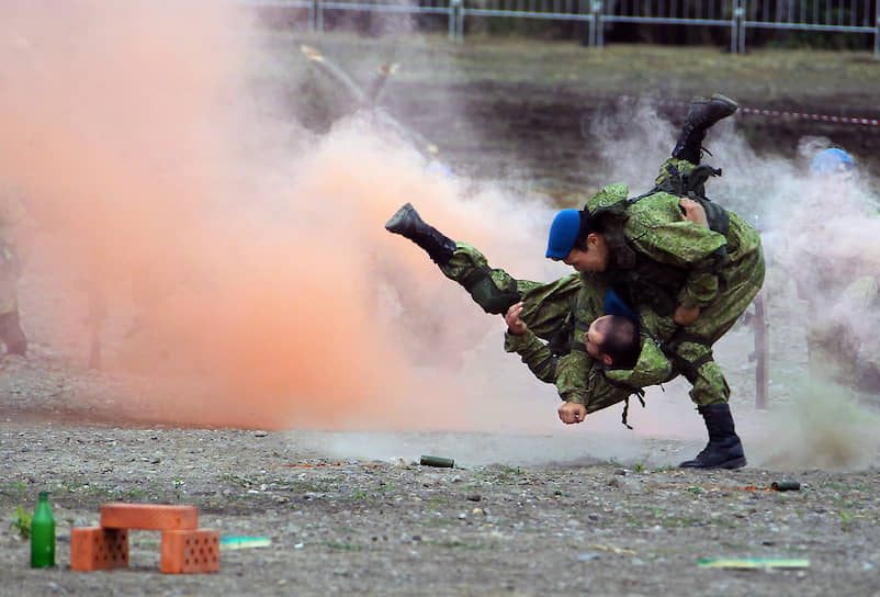 Генеральная репетиция динамического показа боевых возможностей вооружения военной и специальной техники (ВВСТ) на Международном военно-техническом форуме (МВТФ) &quot;Армия-2020&quot; Южного военного округа (ЮВО) в военно-историческом комплексе &quot;Самбекские высоты&quot;