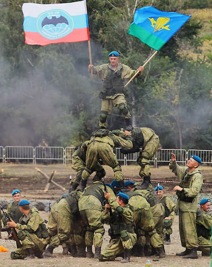 Генеральная репетиция динамического показа боевых возможностей вооружения военной и специальной техники (ВВСТ) на Международном военно-техническом форуме (МВТФ) &quot;Армия-2020&quot; Южного военного округа (ЮВО) в военно-историческом комплексе &quot;Самбекские высоты&quot;