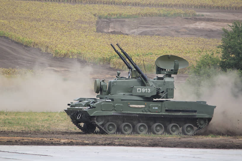 Генеральная репетиция динамического показа боевых возможностей вооружения военной и специальной техники (ВВСТ) на Международном военно-техническом форуме (МВТФ) &quot;Армия-2020&quot; Южного военного округа (ЮВО) в военно-историческом комплексе &quot;Самбекские высоты&quot;