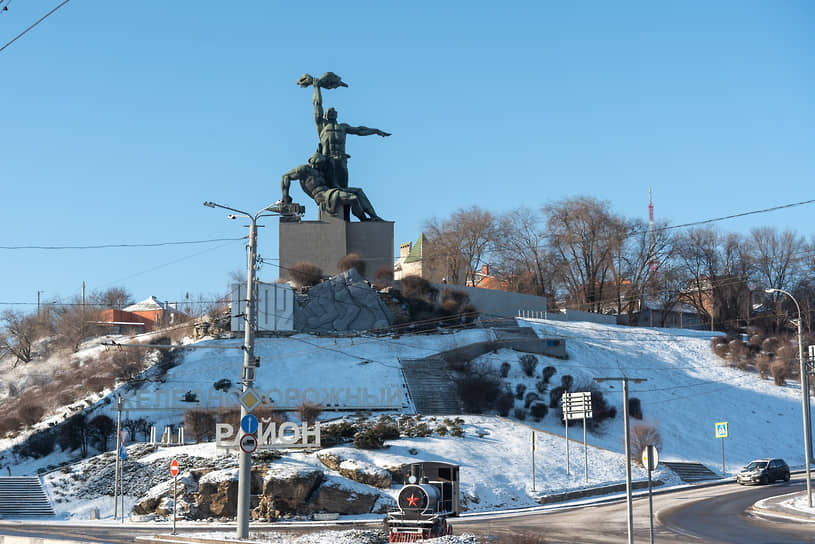 Резкое похолодание и снег в городе.