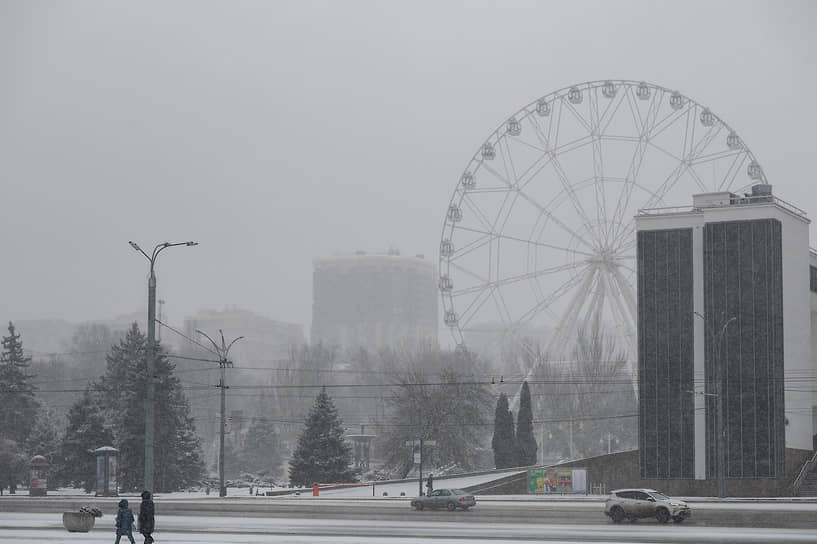 Снегопад в городе.