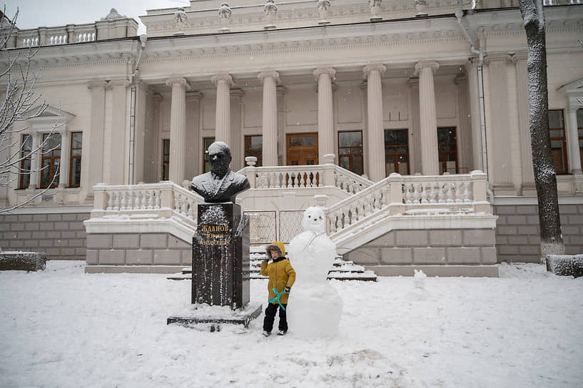 Снегопад в городе.