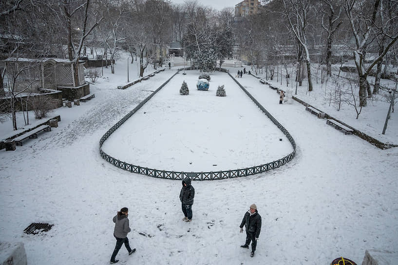 Снегопад в городе.