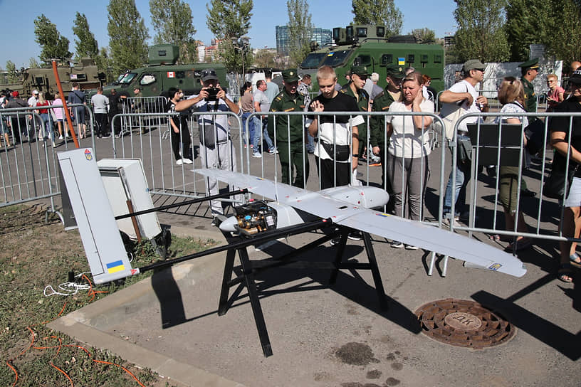 Выставка трофейной военной техники, захваченной военнослужащими Южной группировки войск в ходе выполнения задач специальной военной операции на Донецком и Авдеевском направлениях в Донецкой Народной Республики в парке культуры и отдыха &quot;Левобережный&quot;.