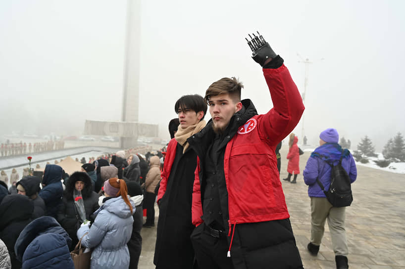 В Ростове-на-Дону стартовала акция «Земля героев». В 2025 году она пройдет еще в 18 городах Юга России