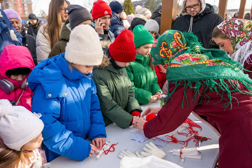 Шумная Масленица в Левобережном парке Ростова