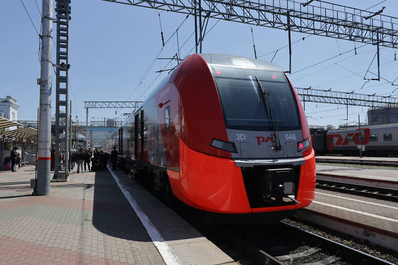 Новый тематический электропоезд курсирует по маршрутам «Новороссийск — Ростов-на-Дону» и «Ростов-на-Дону — Новороссийск»