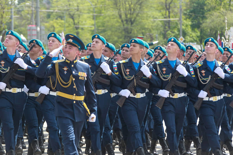 В Ростове прошел парад в честь 80-летия Победы в Великой Отечественной войне