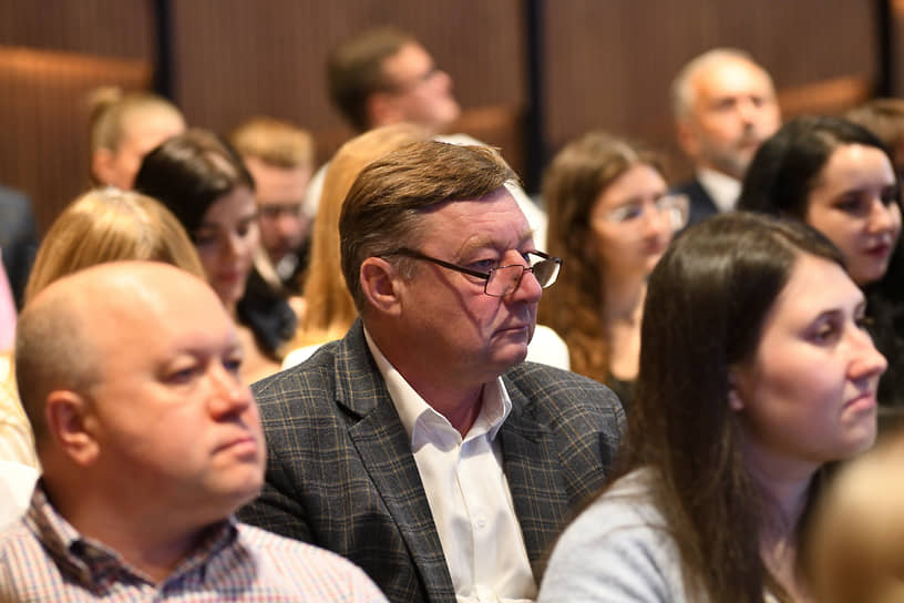 Среди приглашенных на финансовую конференцию были частные инвесторы и представители ростовского бизнеса
