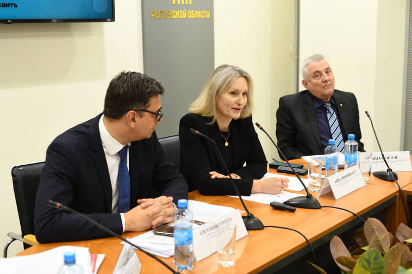 Справа налево: Евгений Грицун, модератор круглого стола, Анна Сорочинская, исполнительный директор «Общественного Совета по проблеме подросткового курения», Юрий Корнюш, советник президента ТПП РО
