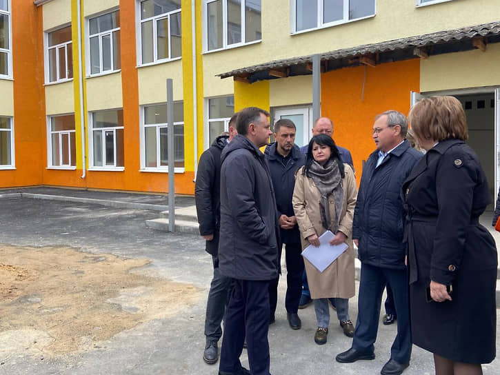 Достроены и введены в эксплуатацию объекты образования. На Дону состоялось открытие сразу 11 новых школ. В них, в общей сложности, почти 10 тыс. мест
