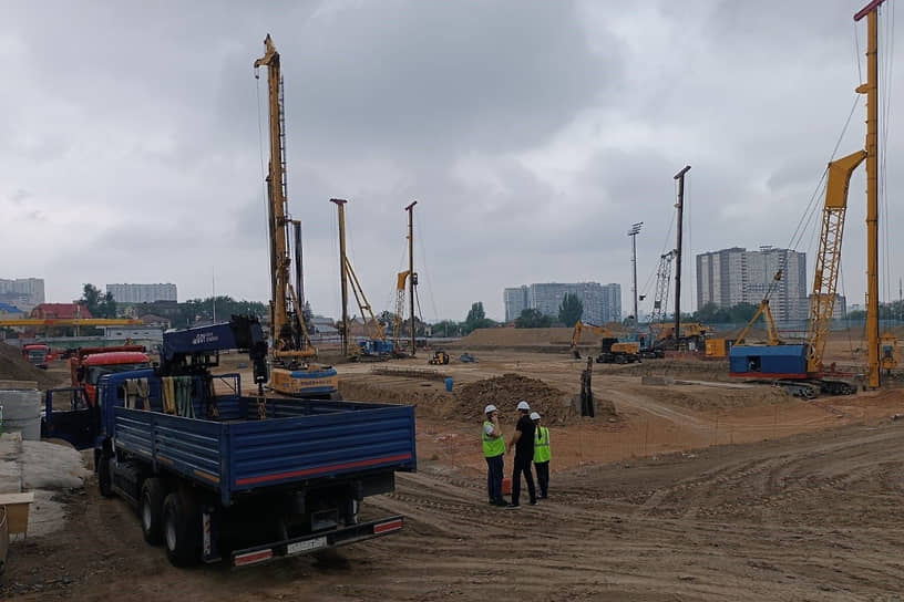 Началось строительство нового дворца спорта на стадионе «Труд» в Ростове-на-Дону. Бюджет — более 3 млрд руб. Окончание работ — 2027 год
