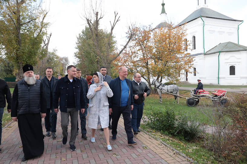 В Ростовской области стартовала разработка комплексной программы развития станицы Старочеркасской. По инициативе Юрия Слюсаря создается специальный совет по развитию этого историко-архитектурного музея-заповедника
