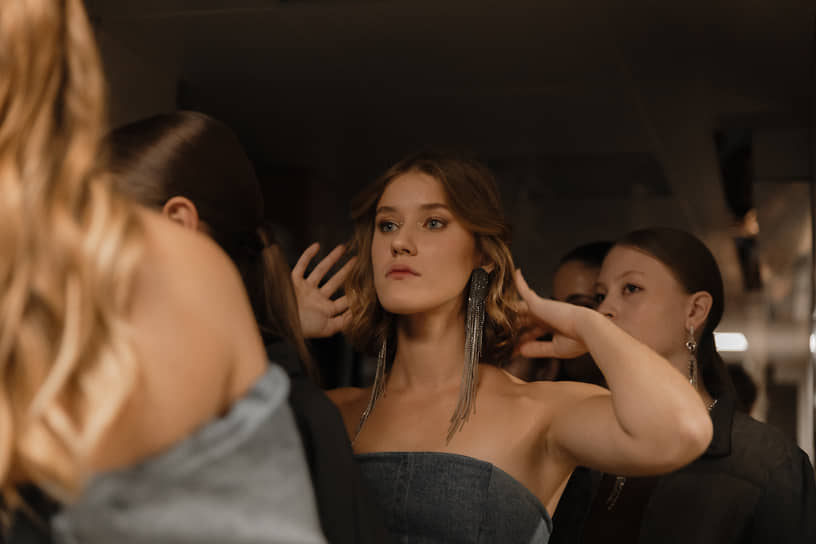 Участники старались не скрывать волнения перед выходом на модный ростовский подиум
