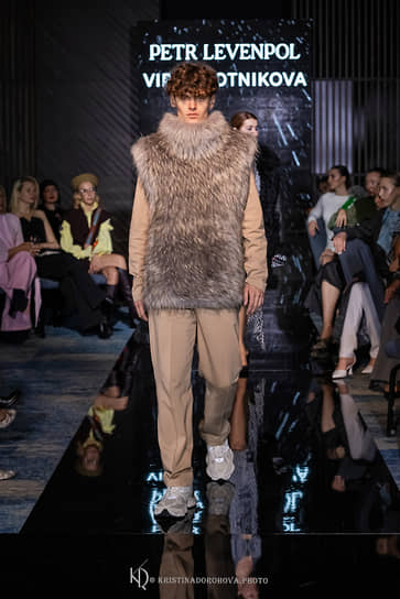Финальным аккордом Ростовской недели моды стал постановочный показ Petr Levenpol и Vira Plotnikova
