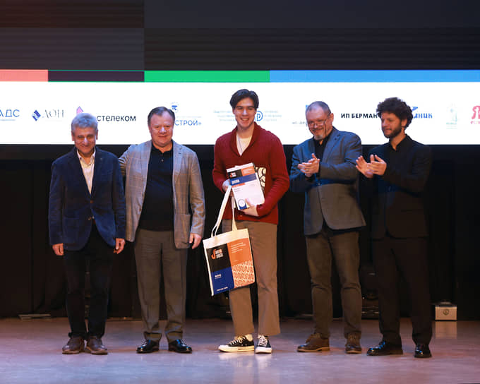 По-своему ярким и эмоциональным стало награждение победителей юбилейного ХХ Международного конкурса-фестиваля «Мир джаза»
