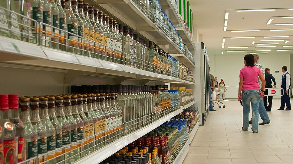 ФАС считает, что власти Самарской области обязали торговые сети заставлять полки магазинов местным алкоголем 