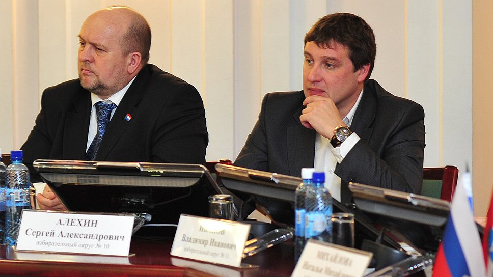 Долг ПТС, возглавляемого Сергеем Алехиным (на фото слева), перед энергетиками сократился в ходе судебных споров почти на 1 млрд рублей
