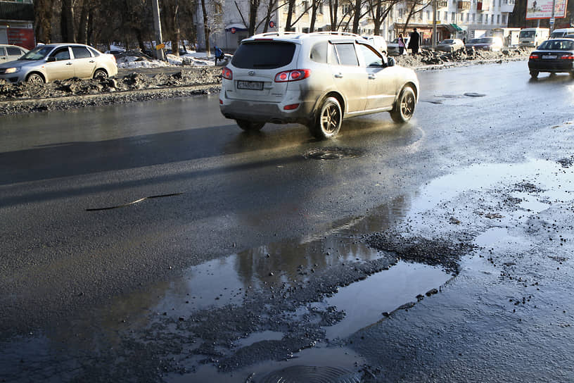 «Самаратрансстрой» до 1 июня должен устранить колейность на проезжей части Волжского шоссе