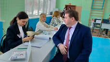 Облизбирком не нашел нарушений в присутствии кандидатов рядом с губернатором и мэром