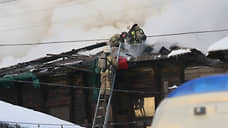 В Кировском районе Самары горел расселенный двухэтажный дом на площади 300 кв м