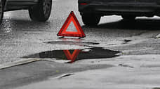 В Ульяновской области грузовик врезался в легковушку и загорелся, трое погибли