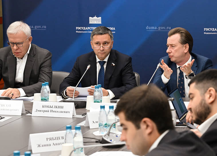 Дмитрий Кобылкин сообщил, какие регионы признаны отличниками, а какие — проблемными