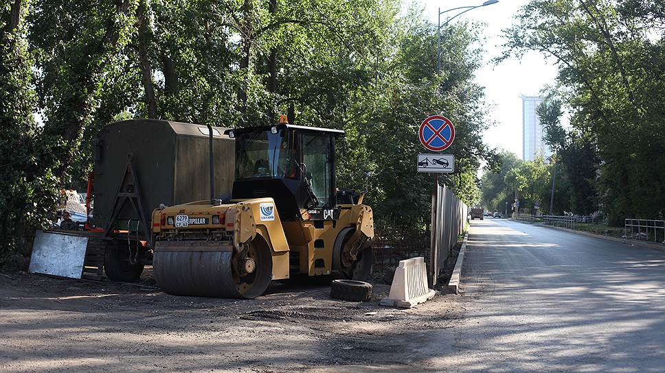 Все работы по реконструкции Московского шоссе и строительству дорожных развязок должны быть выполнены до 1 декабря 2017 года.