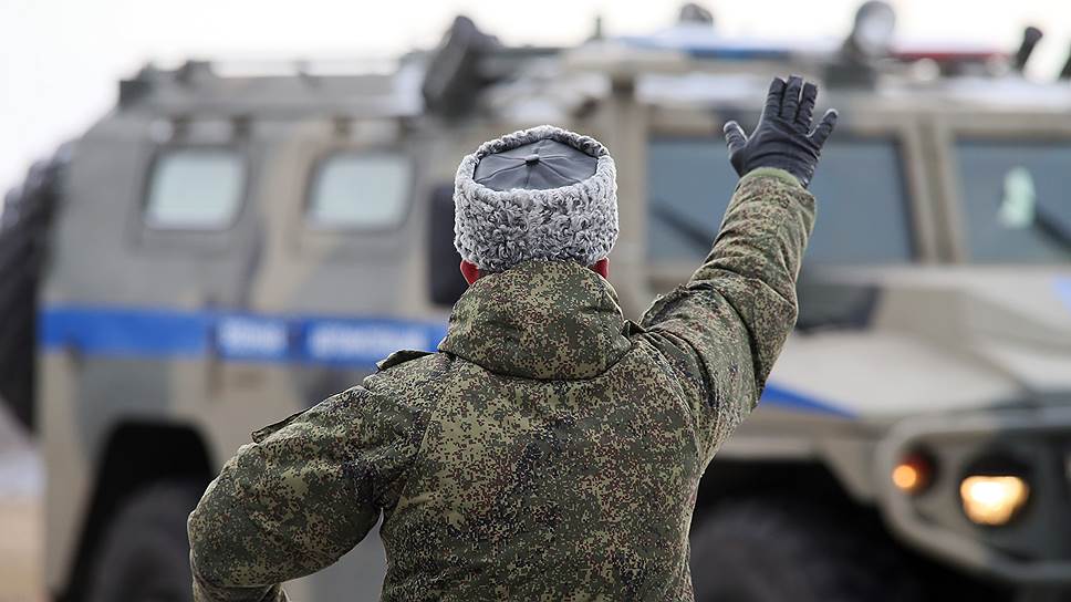 За учениями наблюдал начальник Главного управления военной полиции генерал-лейтенанту Владимир Ивановский и другие представители военной полиции