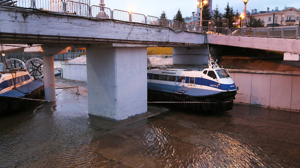 При этом у Самары был зафиксирован подъем уровня воды. Так, ближе к середине ноября уровень речной воды достиг 29,88 м. В мае-июне этот показатель составляет до 30 м и больше. Отметка выше 33,5 м признана опасной.