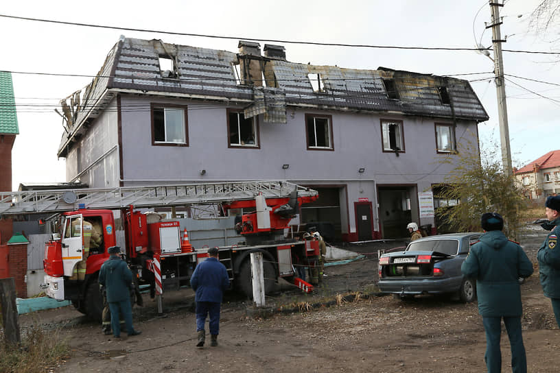 Расследование уголовного дела продолжается.