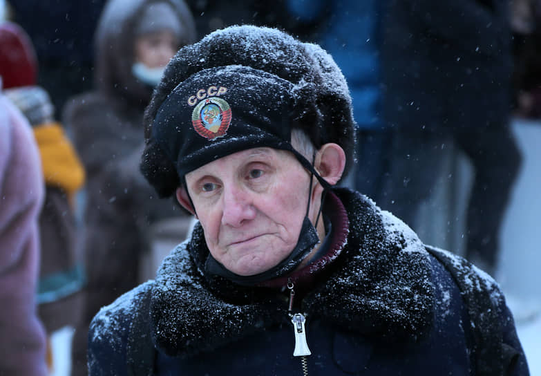 На митинге были протестующие самых разных возрастов.