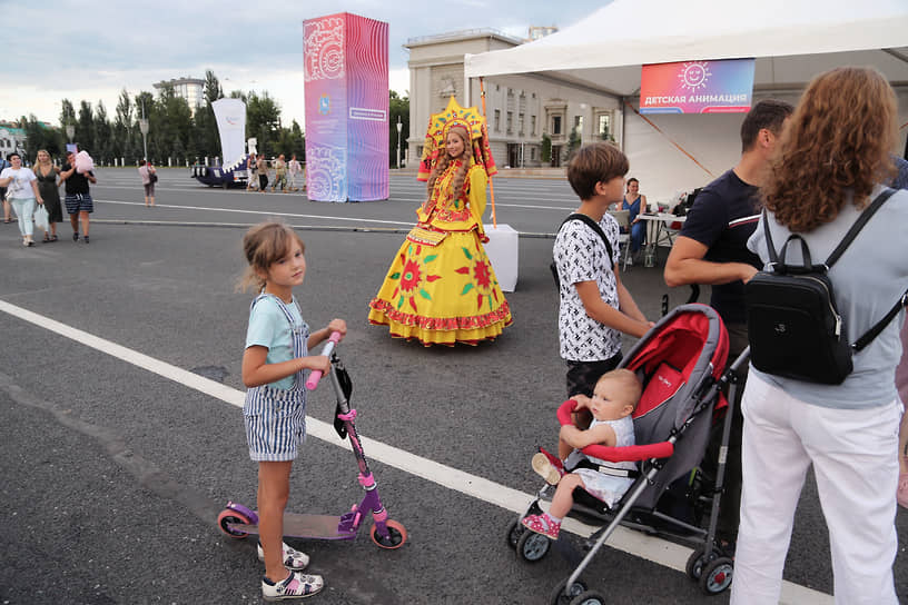 Выступление творческих коллективов