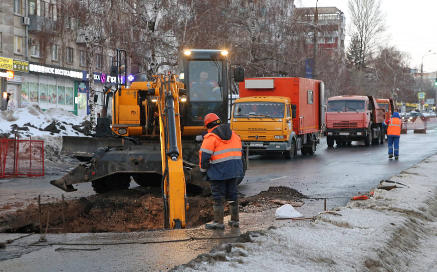 Водоводы полны неприятных сюрпризов и не всегда работы удается завершить в срок