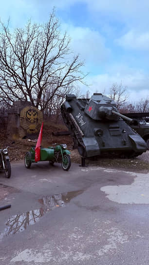 Среди экспонатов есть и военная техника