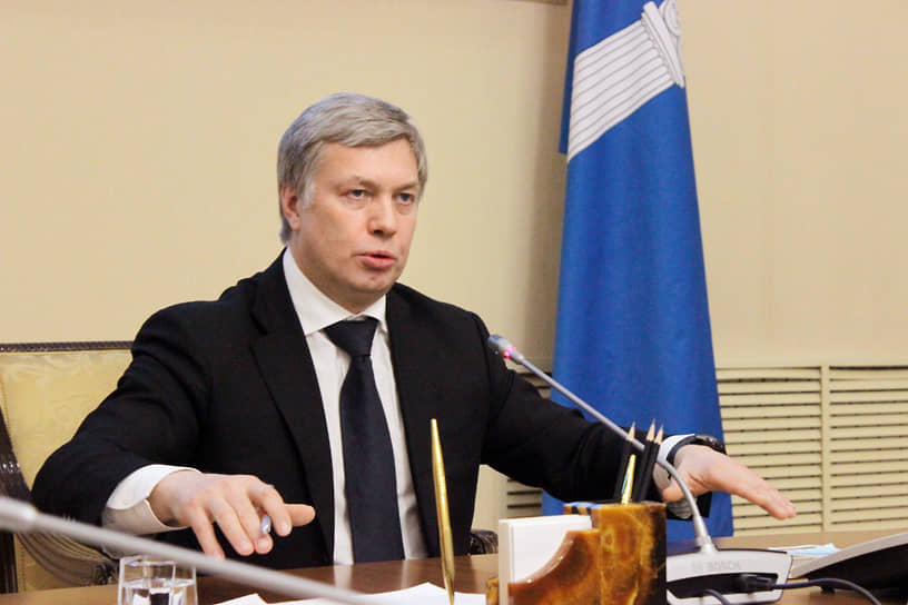 Губернатор Алексей Русских считает, что сдерживающим фактором развития экономики становится нехватка кадров