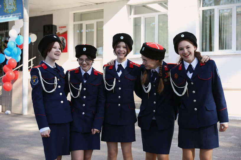 Последний звонок в Самарском казачьем кадетском корпусе