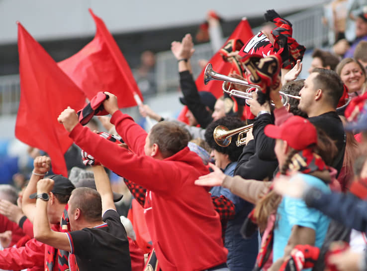 Тольяттинские болельщики говорят, что не знают зачинщиков беспорядков, и полагают, что появилось какое-то новое поколение фанатов