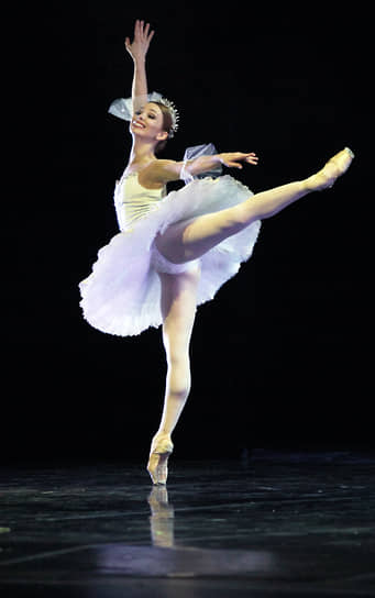 В спектакле-концерте приняли участие премьеры и солисты главных театров России — Большого, Михайловского, театра «Кремлевский балет», Самарского академического театра оперы и балета им. Д.Д Шостаковича