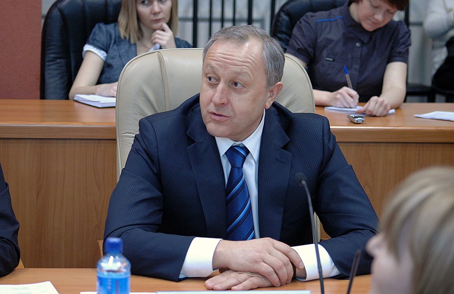 Валерий Радаев не готов самостоятельно выбрать, какой способ прихода к власти главы региона наиболее приемлем для Саратовской области