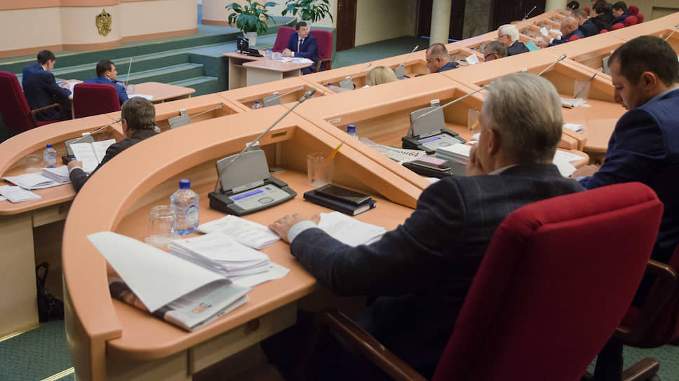 Саратовские депутаты рассмотрят очередные антиникотиновые поправки