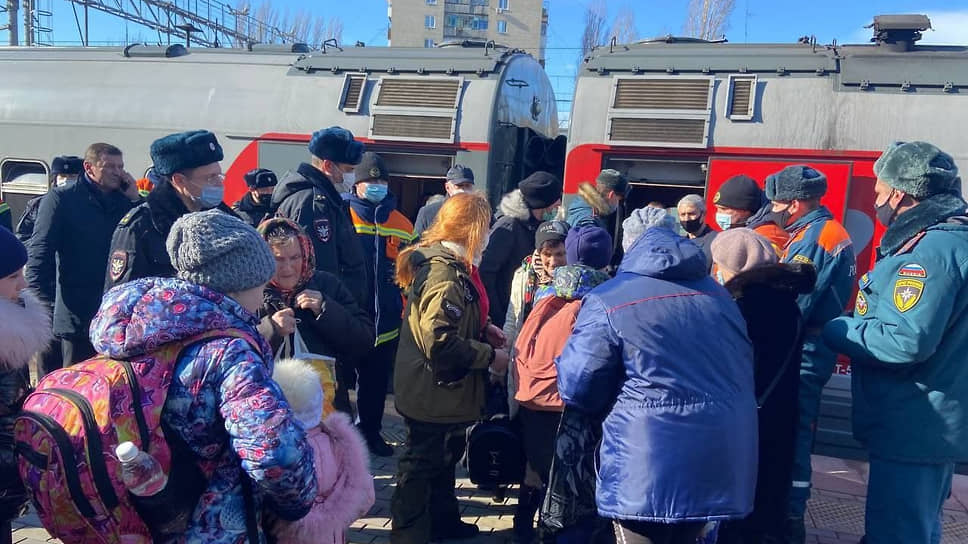 В Саратовскую область прибыл поезд с беженцами из Донбасса