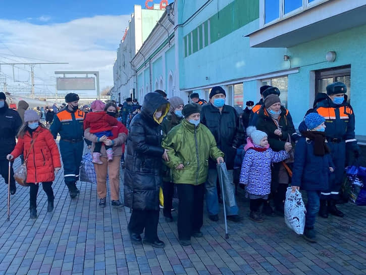 Прибывших в Саратовскую область беженцев юристы проконсультируют бесплатно