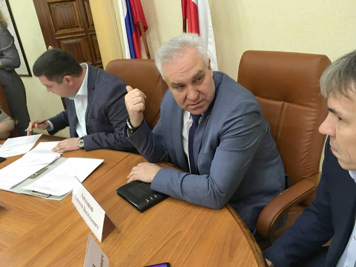 Алексей Антонов планирует вносить корректировки в бюджет области в течение года