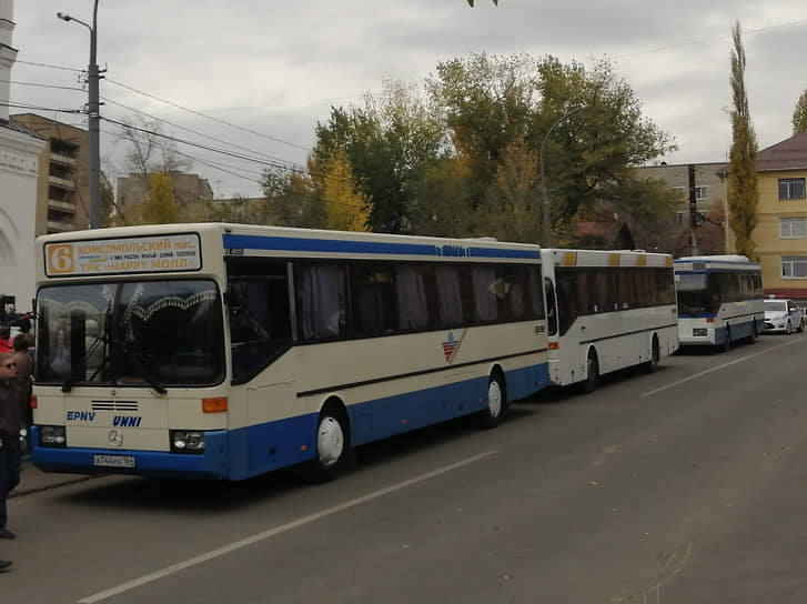 Владельцы саратовских автобусов заключили договоры на перевозку льготных категорий пассажиров