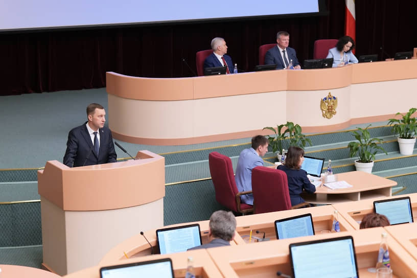 Саратовский губернатор озвучил идею о создании новых министерств на отчете в региональном парламенте